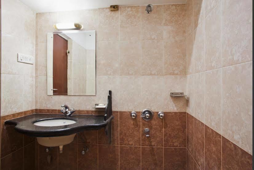 Oyo 9900 Hotel Pioneer Plaza Dźodhpur Zewnętrze zdjęcie
