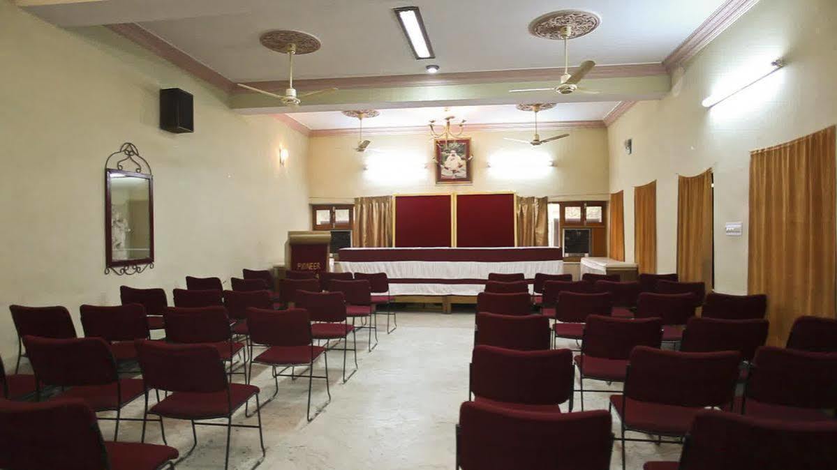 Oyo 9900 Hotel Pioneer Plaza Dźodhpur Zewnętrze zdjęcie