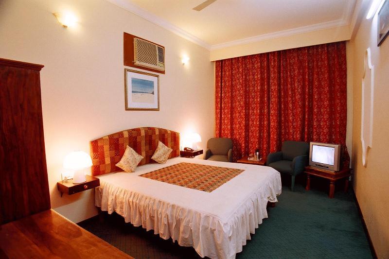Oyo 9900 Hotel Pioneer Plaza Dźodhpur Zewnętrze zdjęcie