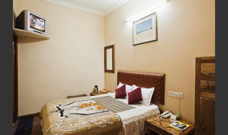 Oyo 9900 Hotel Pioneer Plaza Dźodhpur Zewnętrze zdjęcie