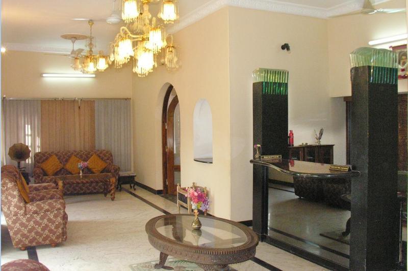 Oyo 9900 Hotel Pioneer Plaza Dźodhpur Zewnętrze zdjęcie