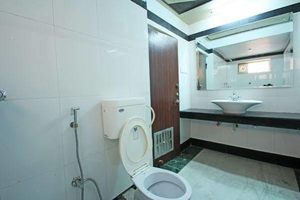Oyo 9900 Hotel Pioneer Plaza Dźodhpur Zewnętrze zdjęcie