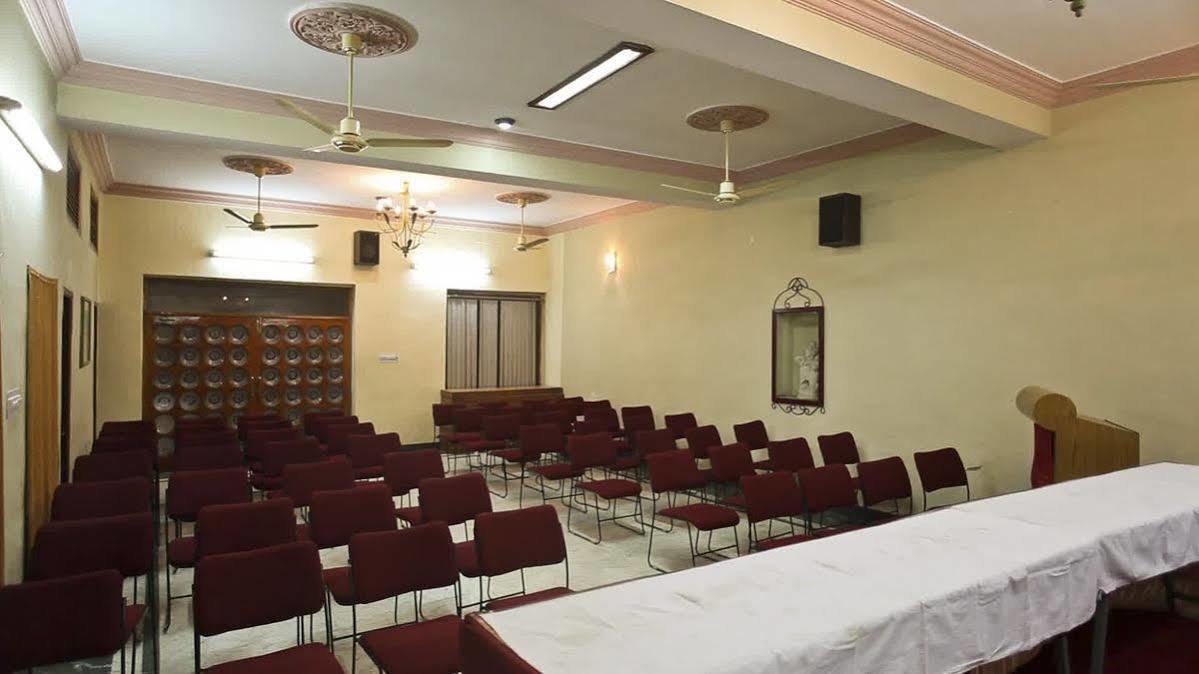 Oyo 9900 Hotel Pioneer Plaza Dźodhpur Zewnętrze zdjęcie