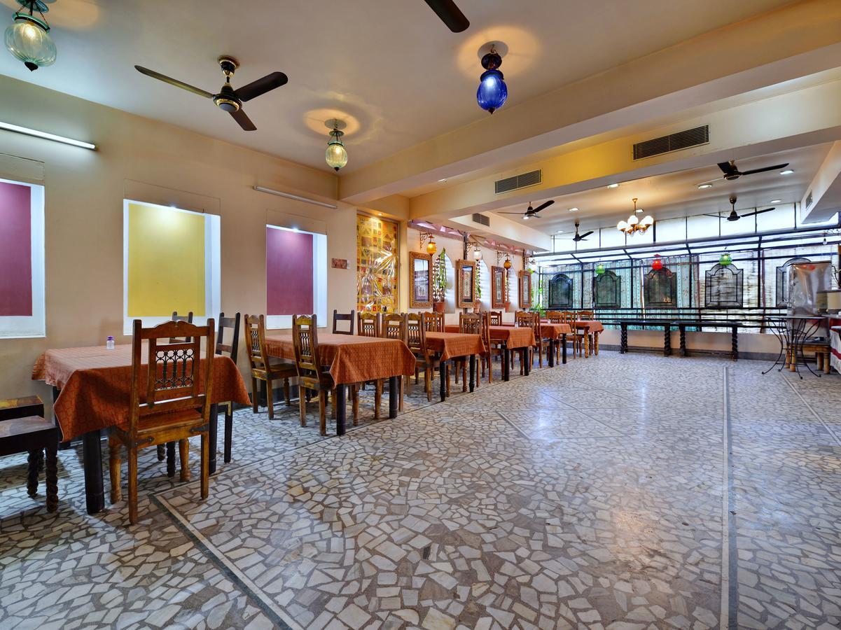 Oyo 9900 Hotel Pioneer Plaza Dźodhpur Zewnętrze zdjęcie