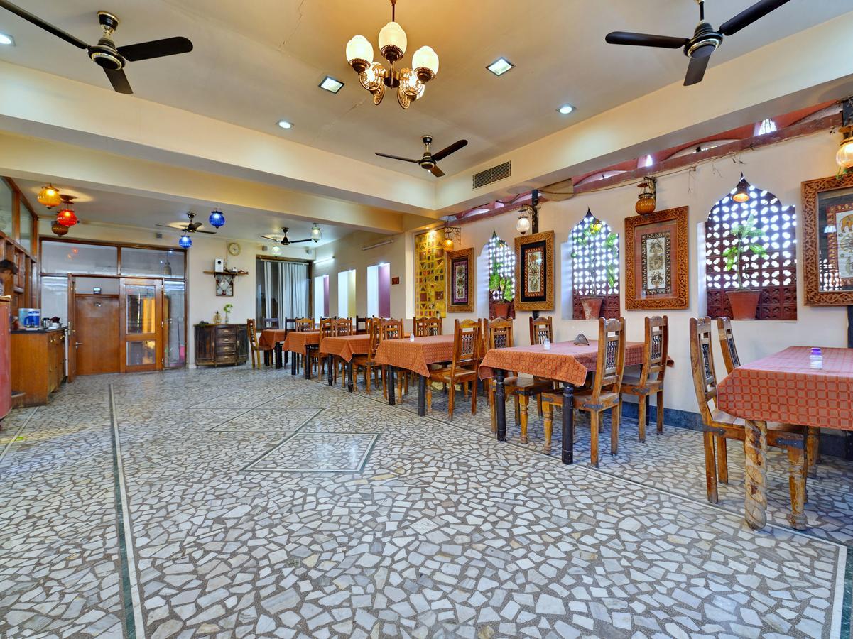 Oyo 9900 Hotel Pioneer Plaza Dźodhpur Zewnętrze zdjęcie