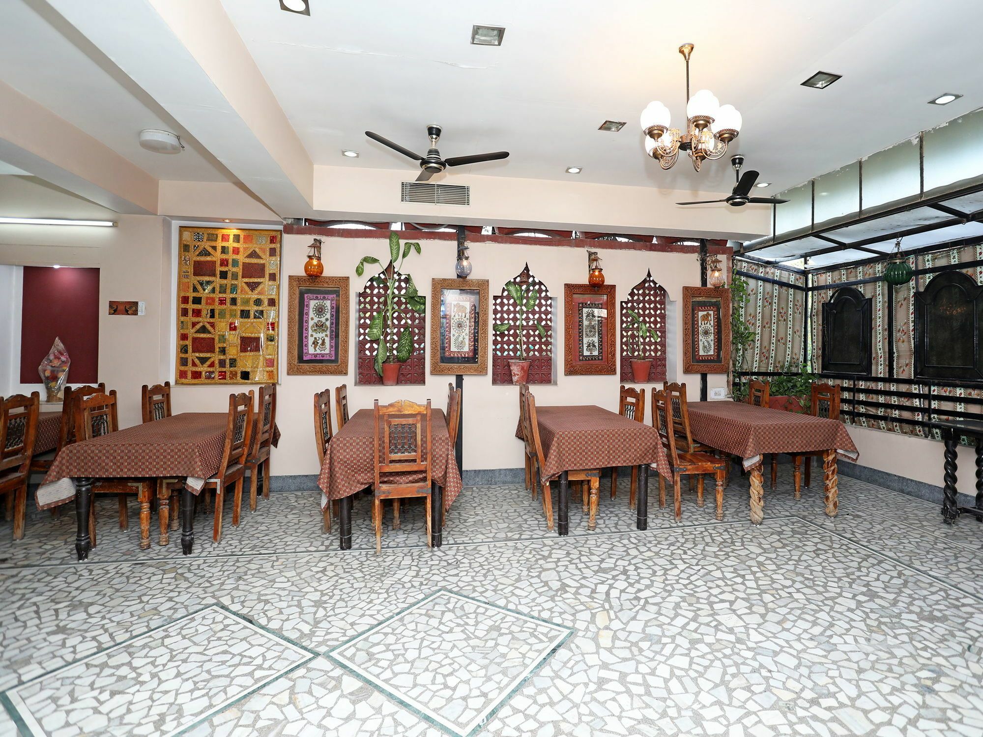 Oyo 9900 Hotel Pioneer Plaza Dźodhpur Zewnętrze zdjęcie